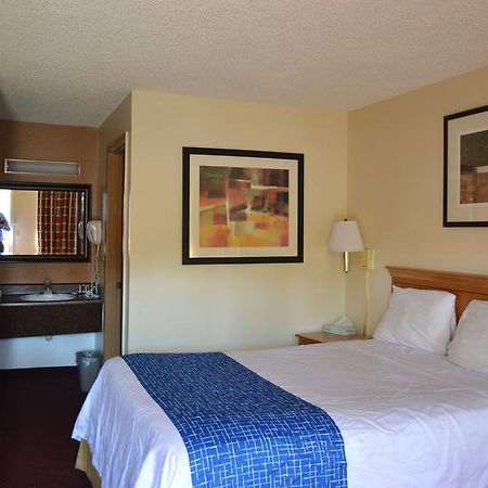 توكويلا Travelodge By Wyndham Sea-Tac Airport North المظهر الخارجي الصورة