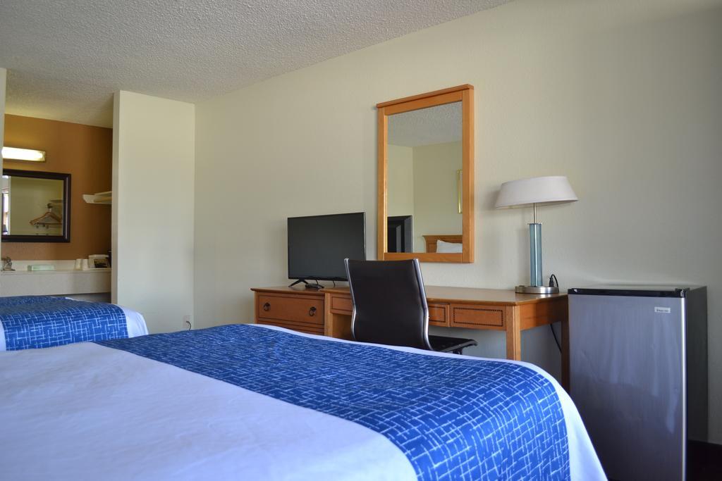 توكويلا Travelodge By Wyndham Sea-Tac Airport North المظهر الخارجي الصورة
