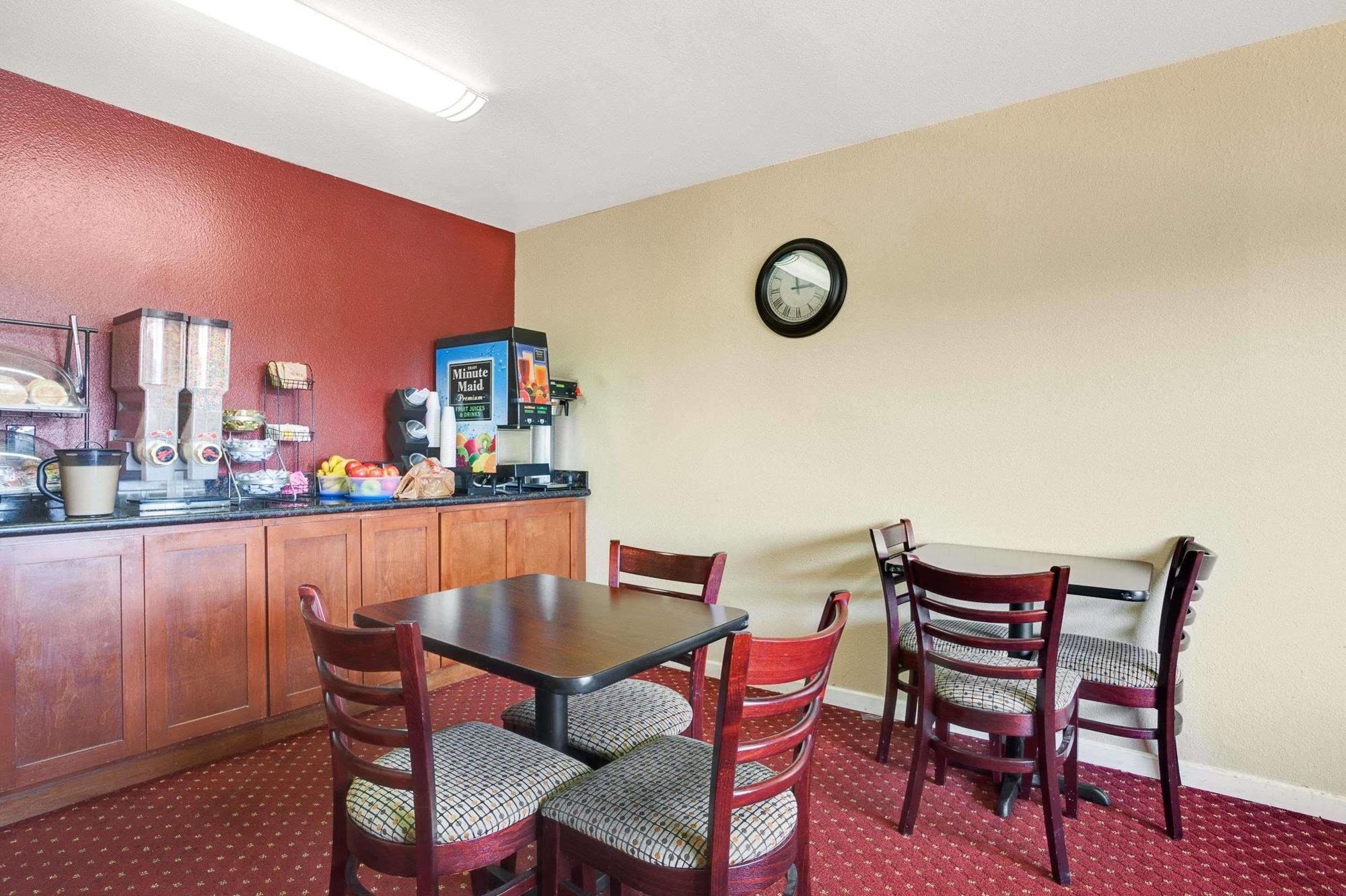 توكويلا Travelodge By Wyndham Sea-Tac Airport North المظهر الخارجي الصورة
