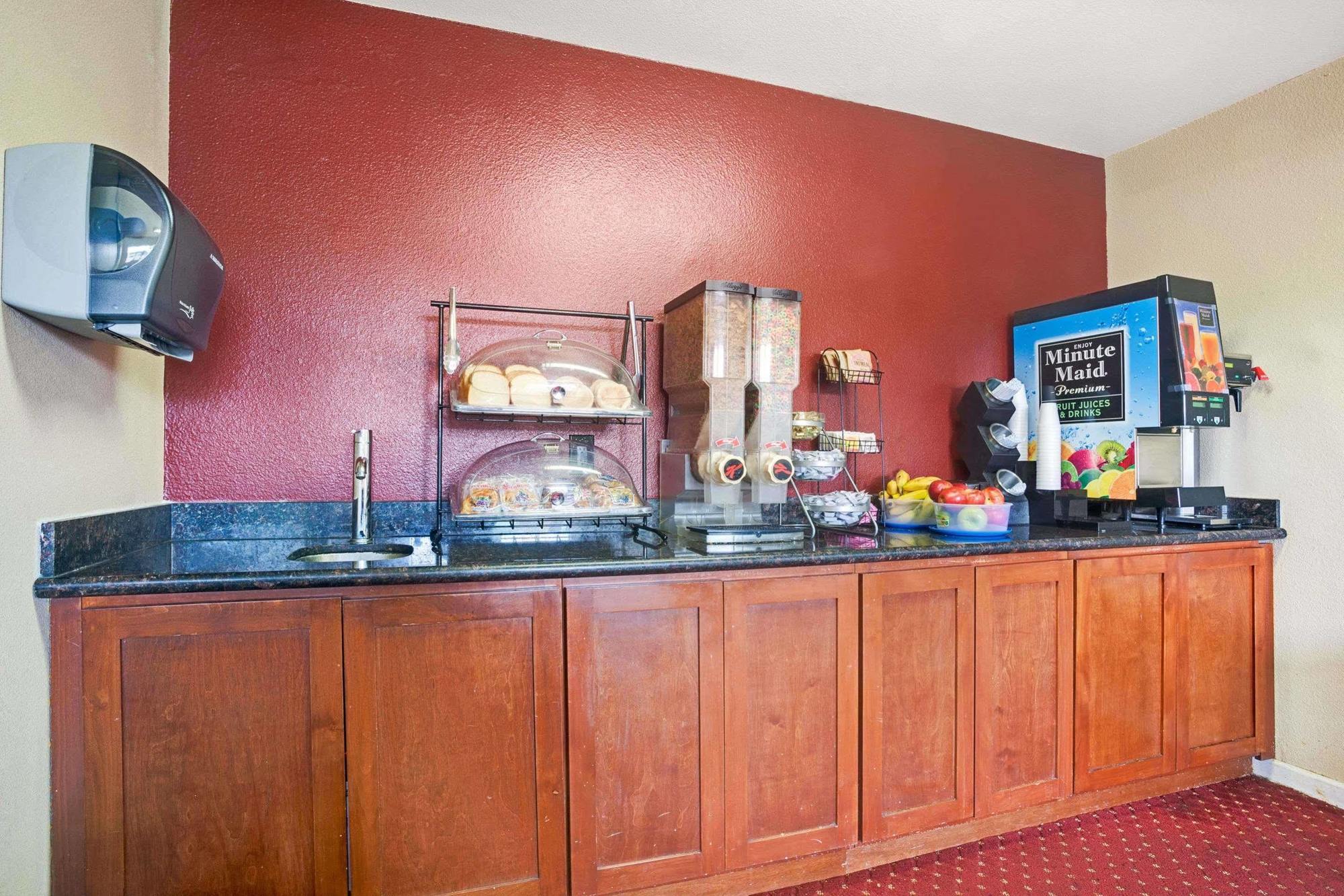 توكويلا Travelodge By Wyndham Sea-Tac Airport North المظهر الخارجي الصورة